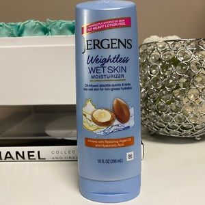JERGENS WEIGHTLESS WET SKIN MOISTURIZER